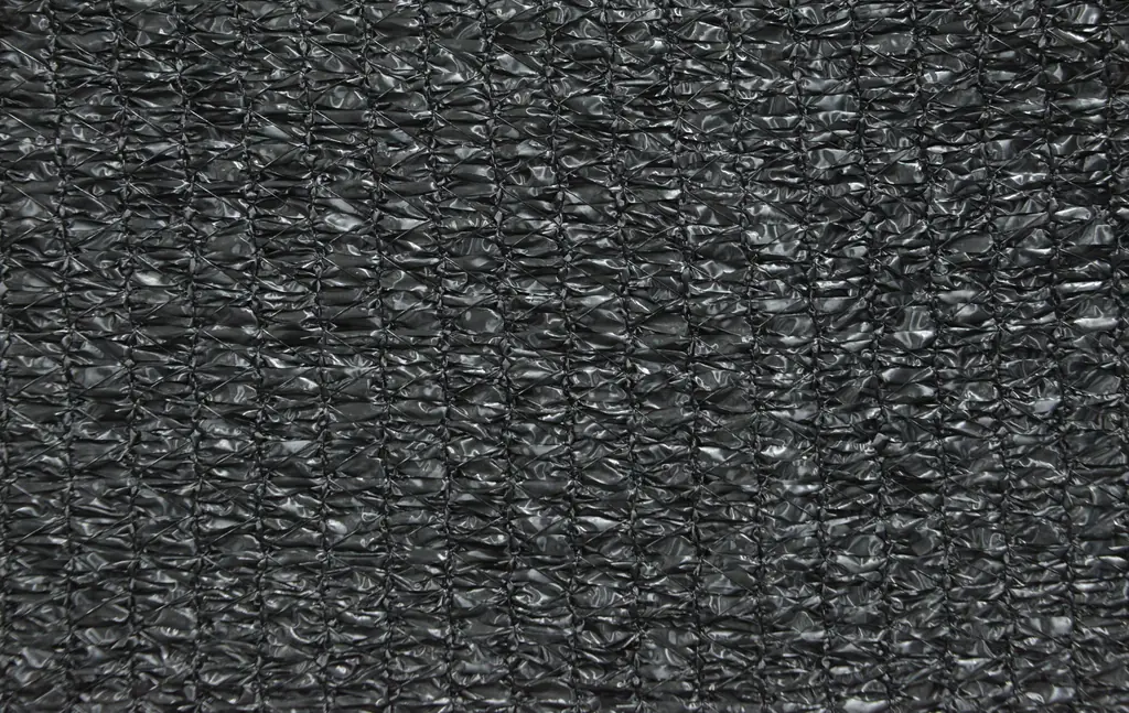 Heavy-duty 4-layer shade net No. 4099, all black