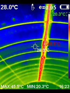열화상 카메라로 찍은 루미네트 하우스 안 상부, 28.0℃